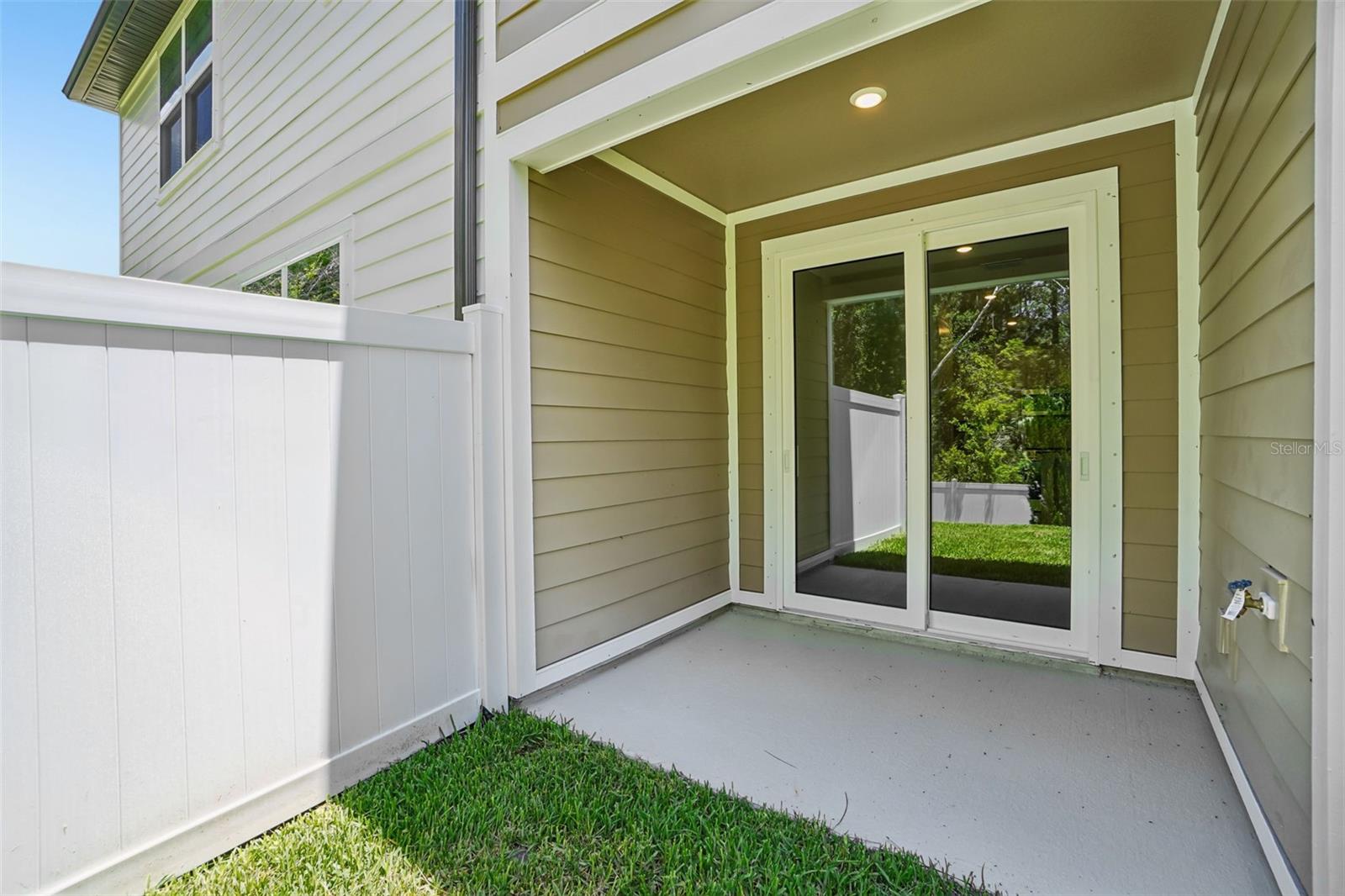 MONTAGUE TOWNHOMES LOT 52, TAMPA, FL, 33635