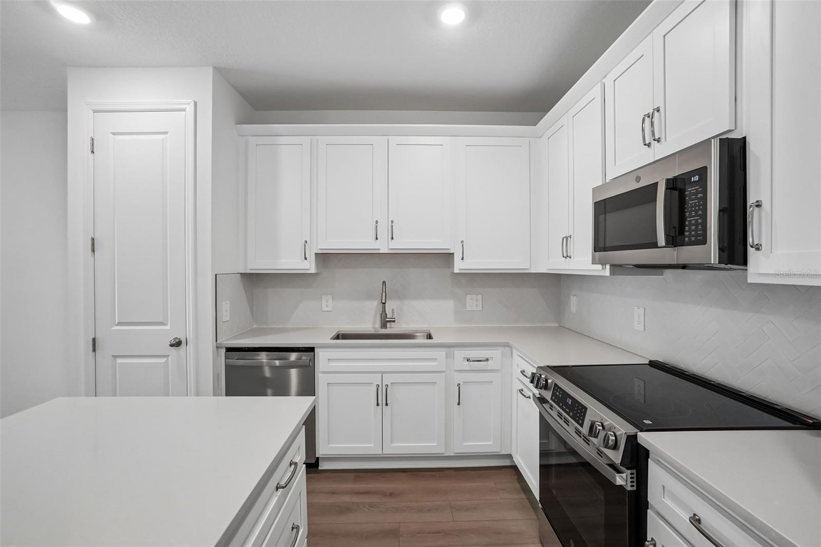 MONTAGUE TOWNHOMES LOT 52, TAMPA, FL, 33635