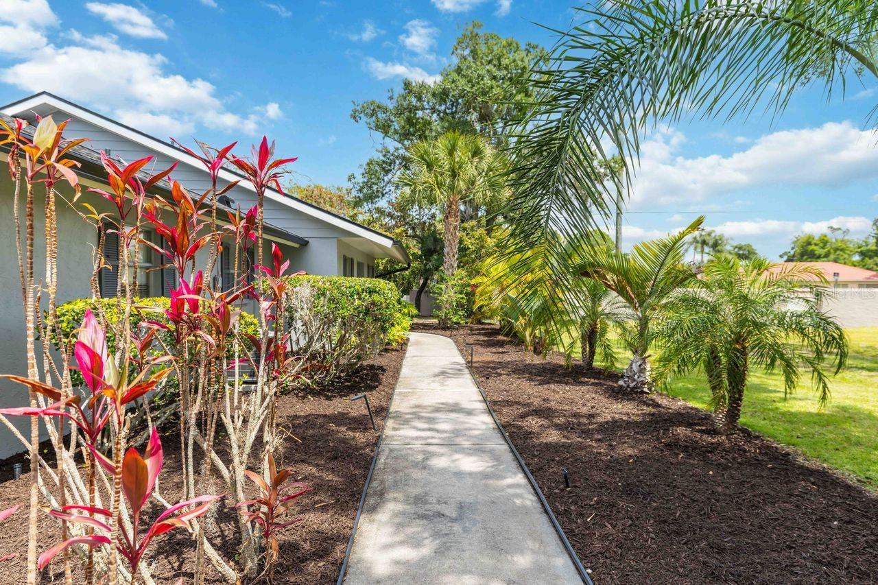 8021 TIMBER LAKE LN, SARASOTA, FL, 34243