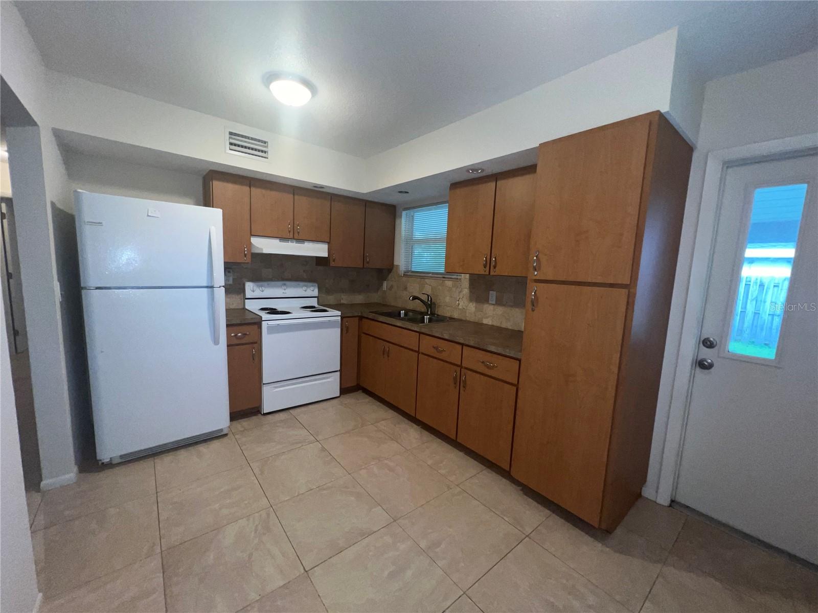 1636 HAYWORTH RD, PORT CHARLOTTE, FL, 33952