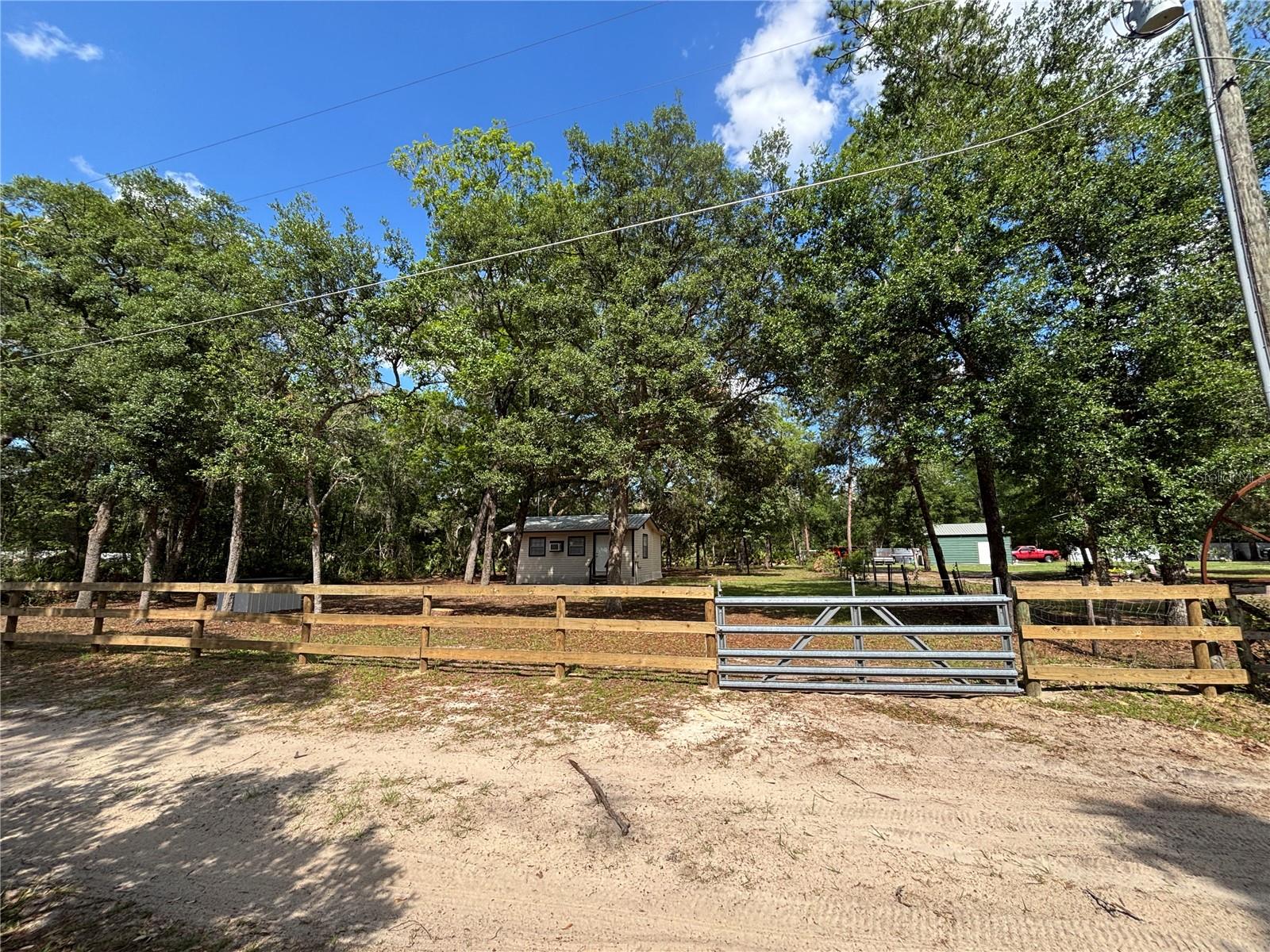 317 NE 172ND AVE, SILVER SPRINGS, FL, 34488