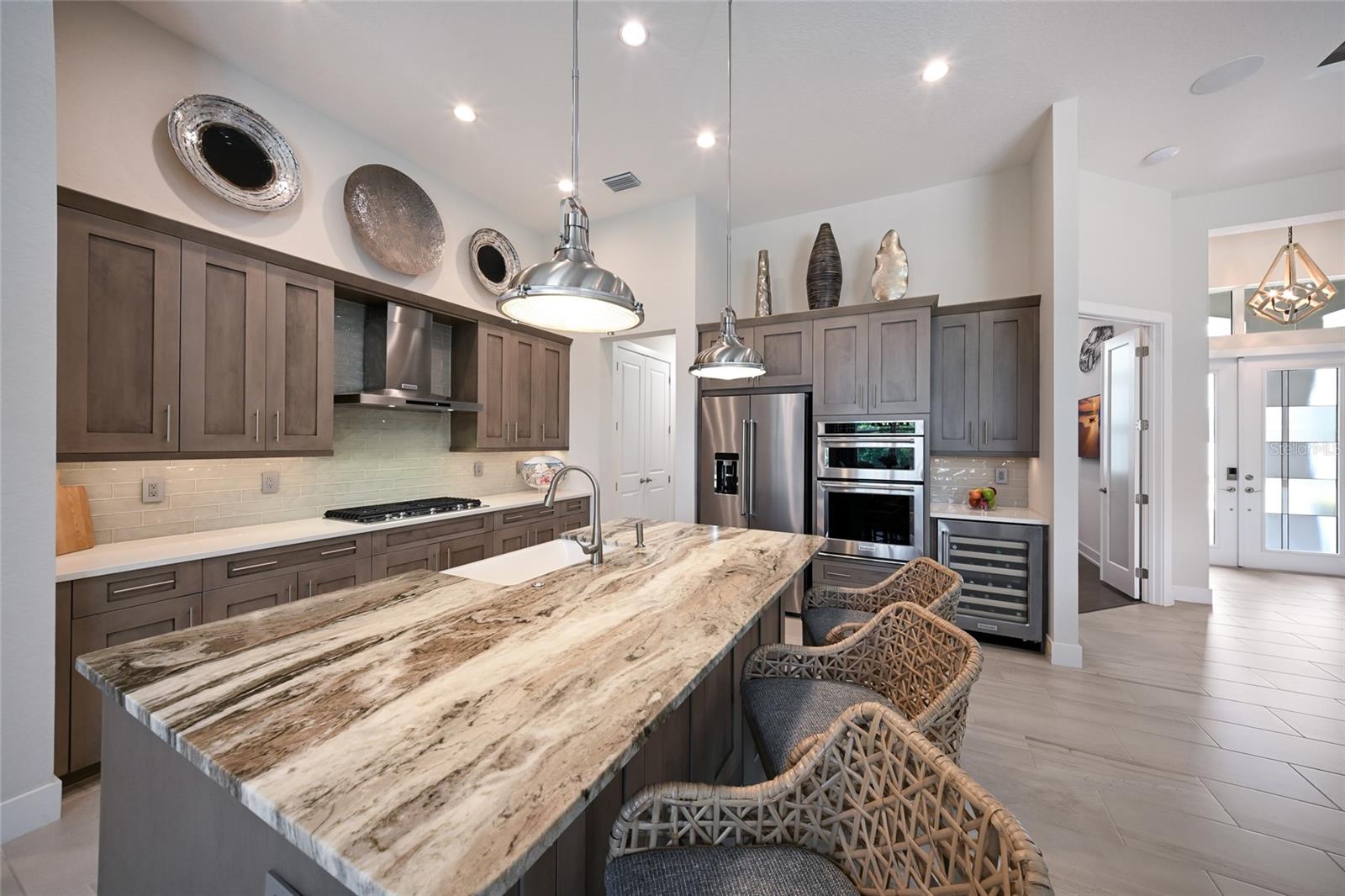 8310 REDONDA LOOP, LAKEWOOD RANCH, FL, 34202