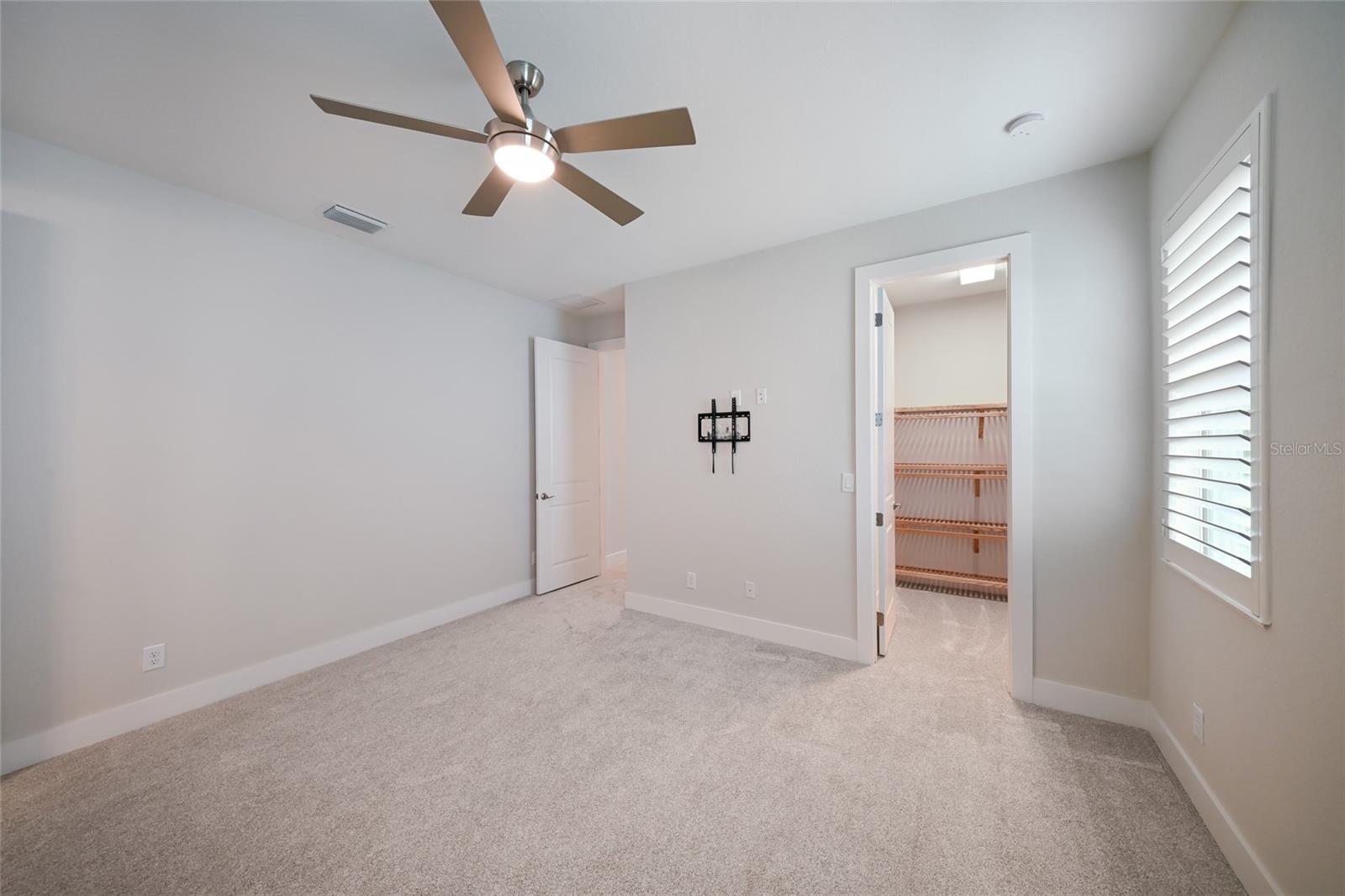 8310 REDONDA LOOP, LAKEWOOD RANCH, FL, 34202