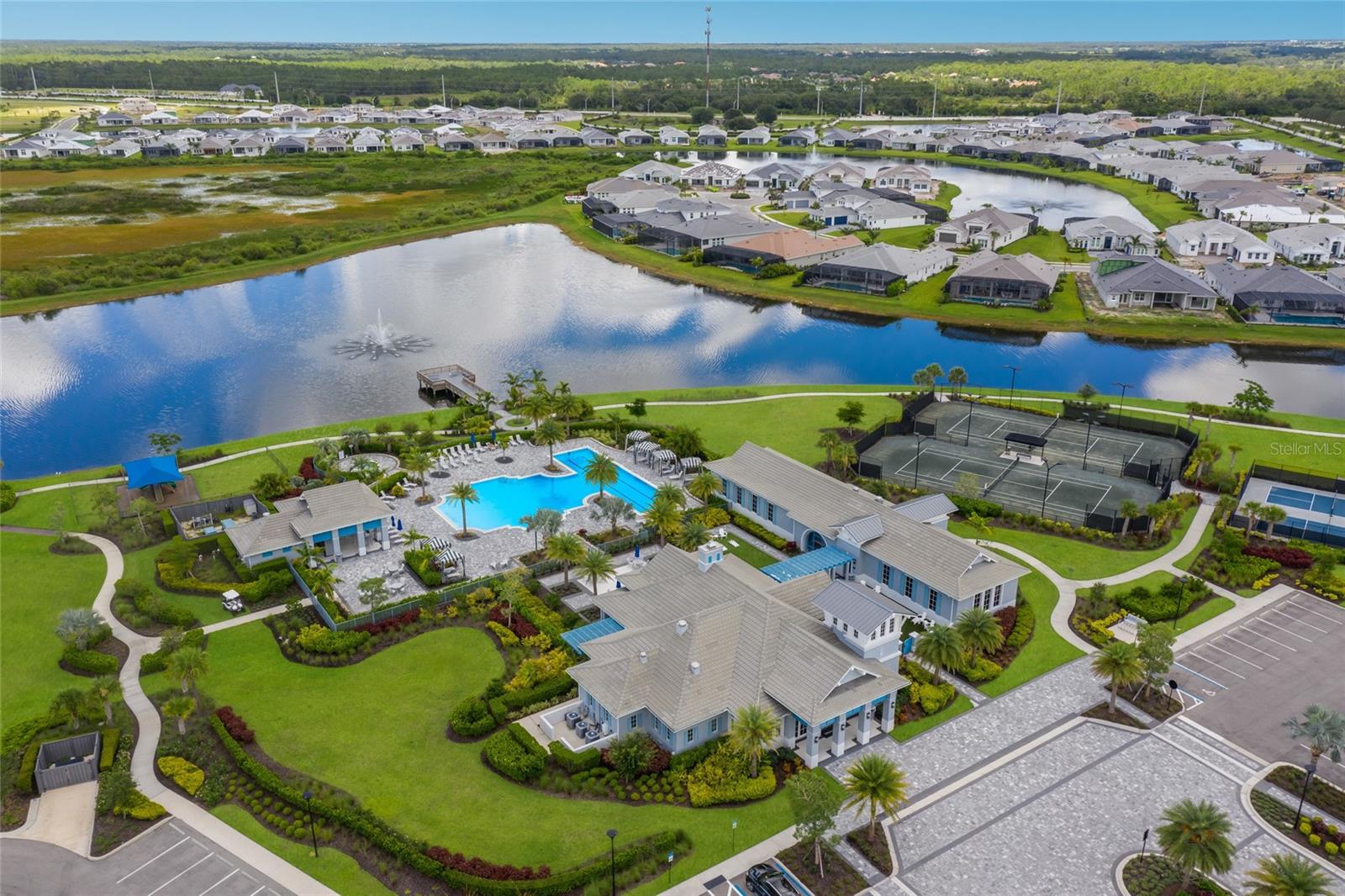 8310 REDONDA LOOP, LAKEWOOD RANCH, FL, 34202