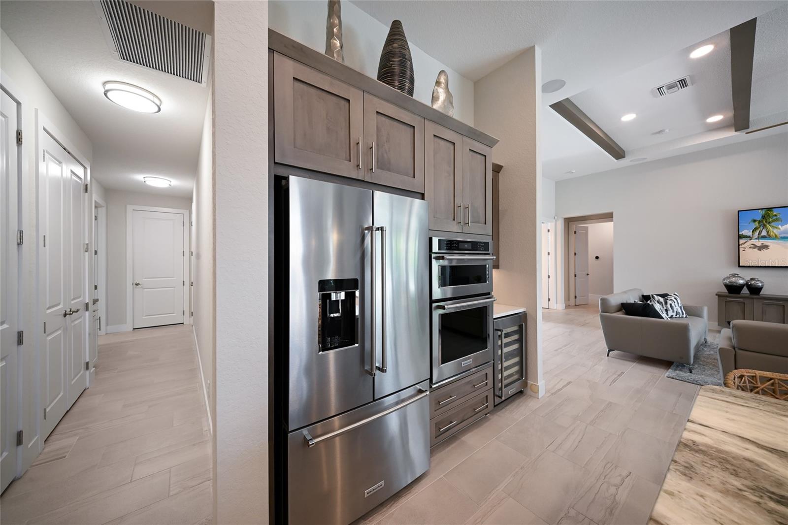 8310 REDONDA LOOP, LAKEWOOD RANCH, FL, 34202