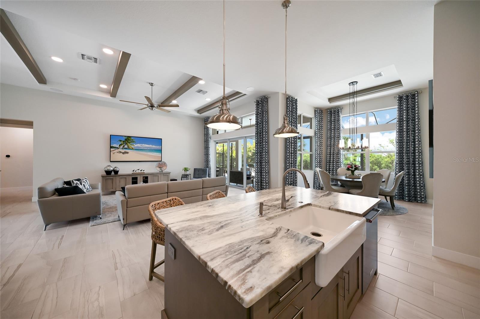 8310 REDONDA LOOP, LAKEWOOD RANCH, FL, 34202