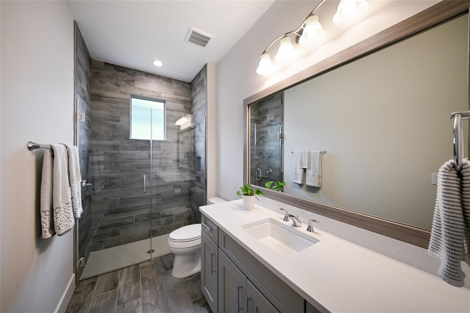 8310 REDONDA LOOP, LAKEWOOD RANCH, FL, 34202