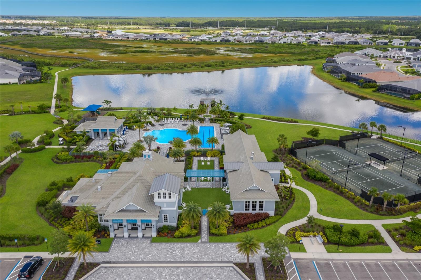 8310 REDONDA LOOP, LAKEWOOD RANCH, FL, 34202