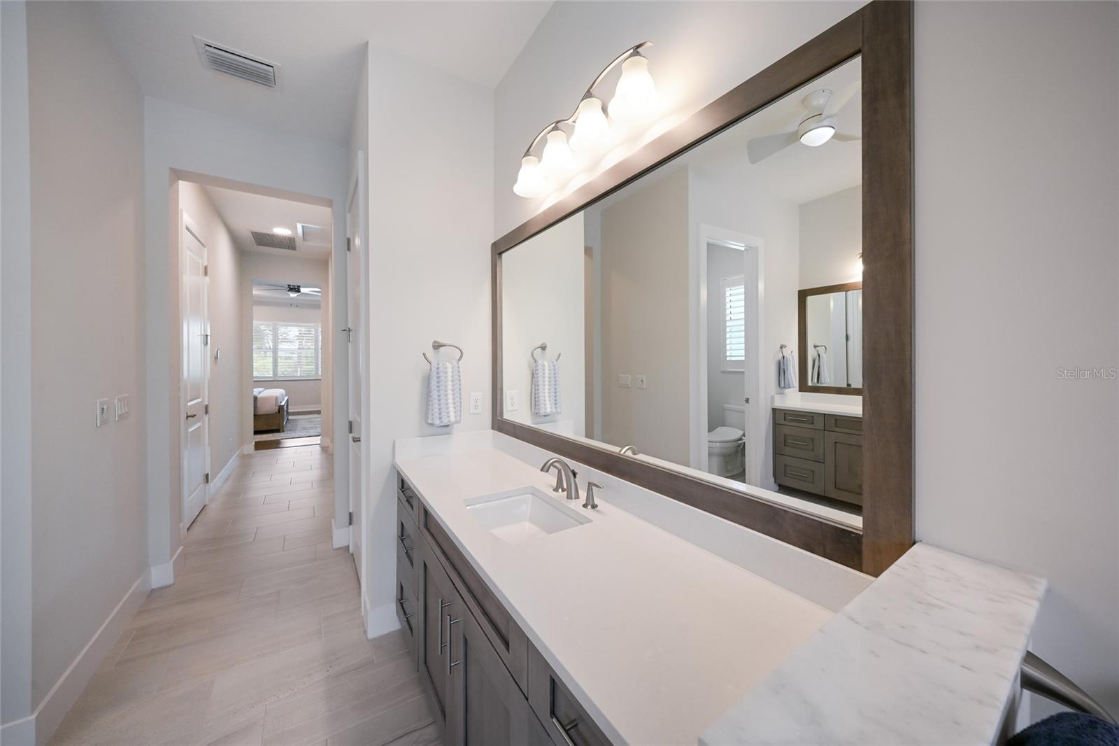 8310 REDONDA LOOP, LAKEWOOD RANCH, FL, 34202
