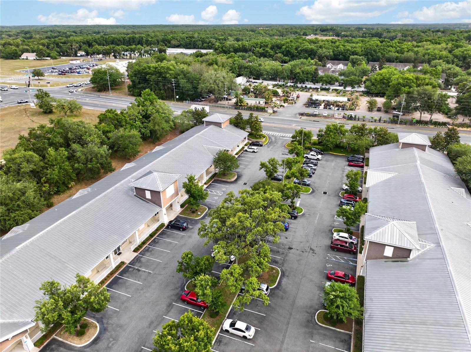 733 COUNTY ROAD 466, LADY LAKE, FL, 32159