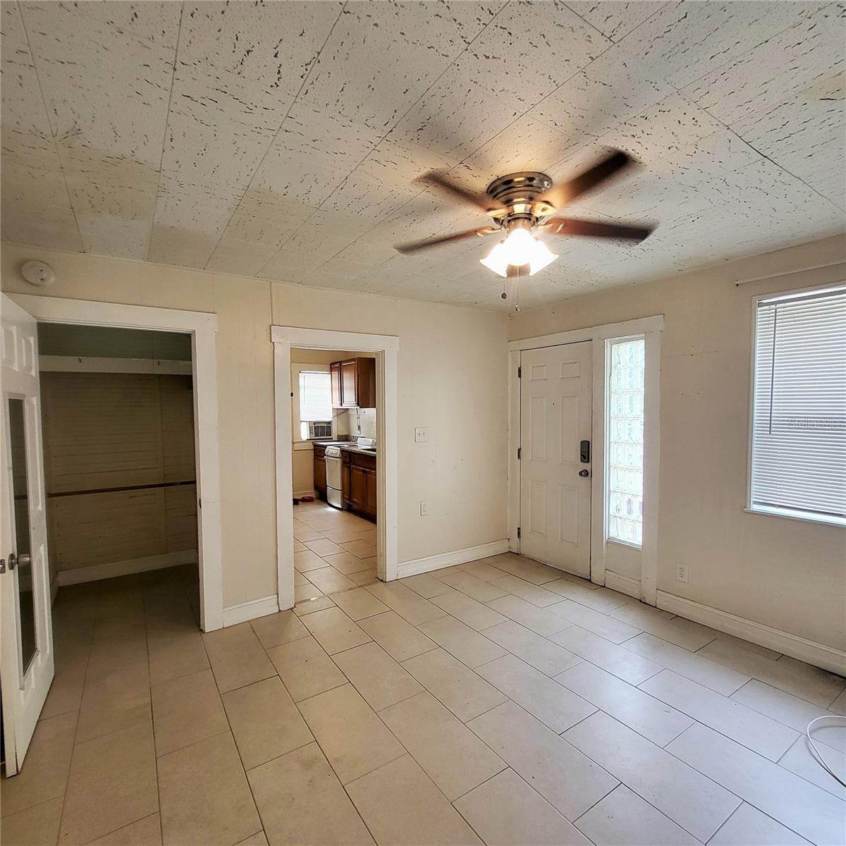 305 WOODROW AVE, LARGO, FL, 33770