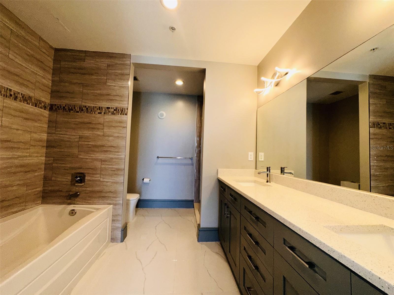 150 E ROBINSON ST #1612, ORLANDO, FL, 32801