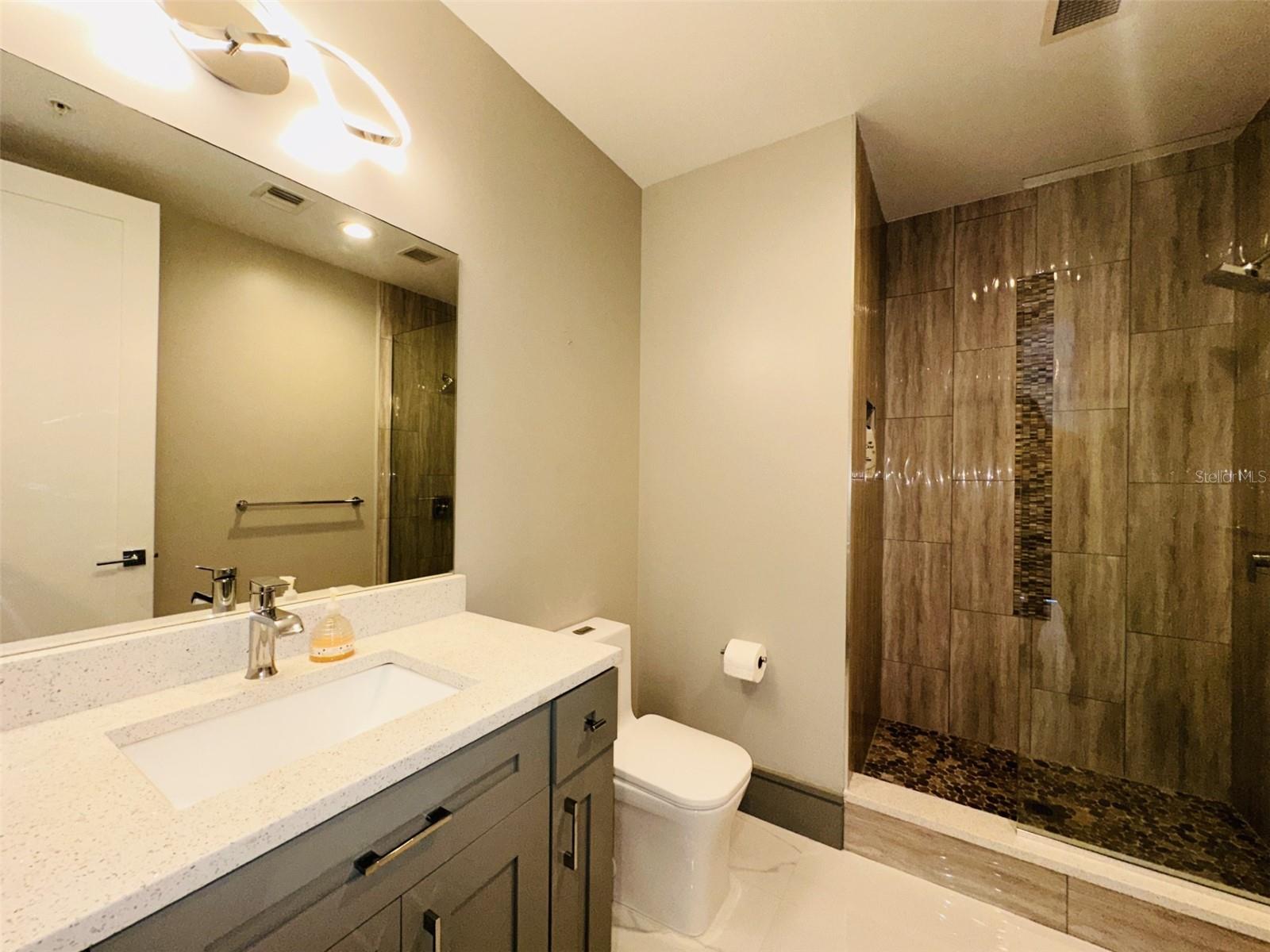 150 E ROBINSON ST #1612, ORLANDO, FL, 32801