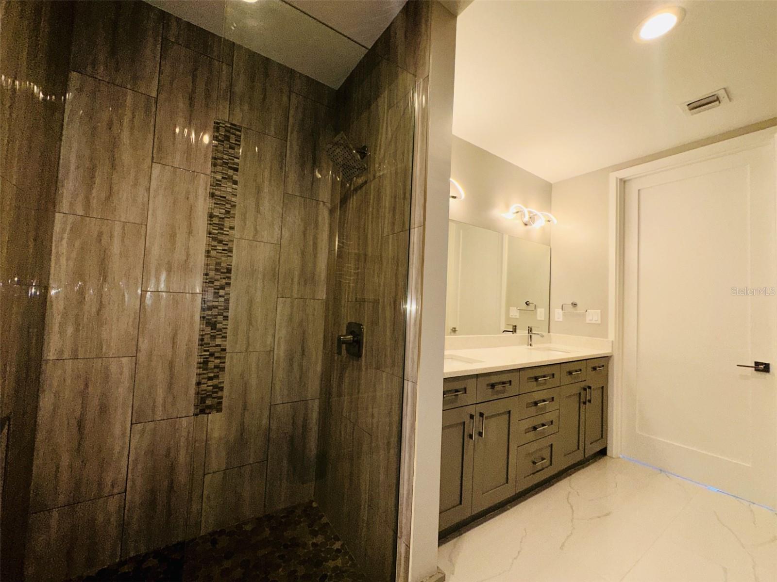 150 E ROBINSON ST #1612, ORLANDO, FL, 32801