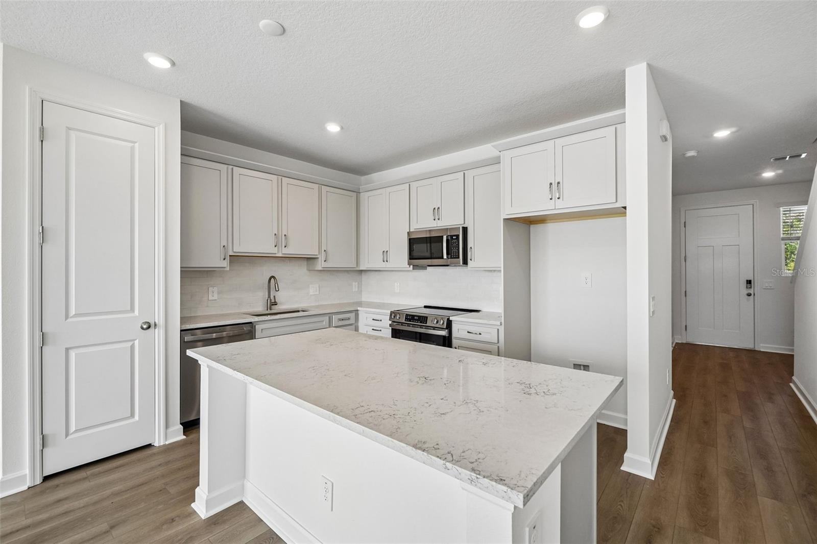 7485 DEER VALLEY CIRCLE, TAMPA, FL, 33635