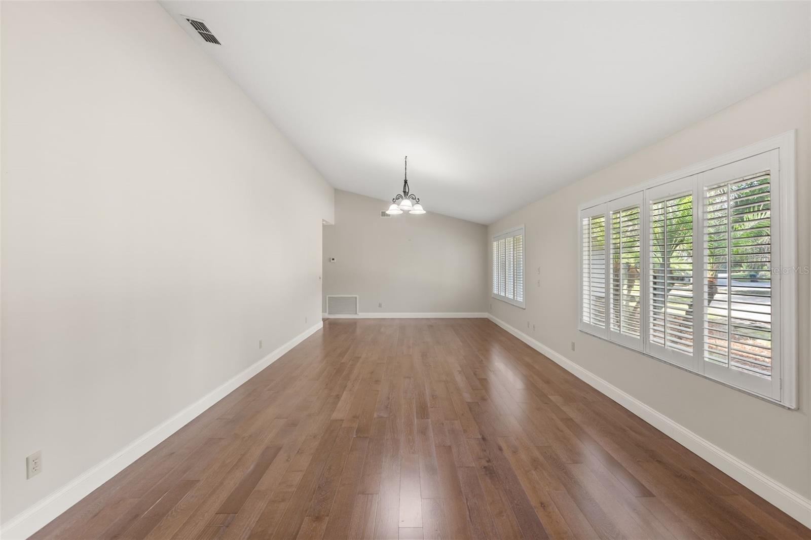 5321 FOXSHIRE CT, ORLANDO, FL, 32819