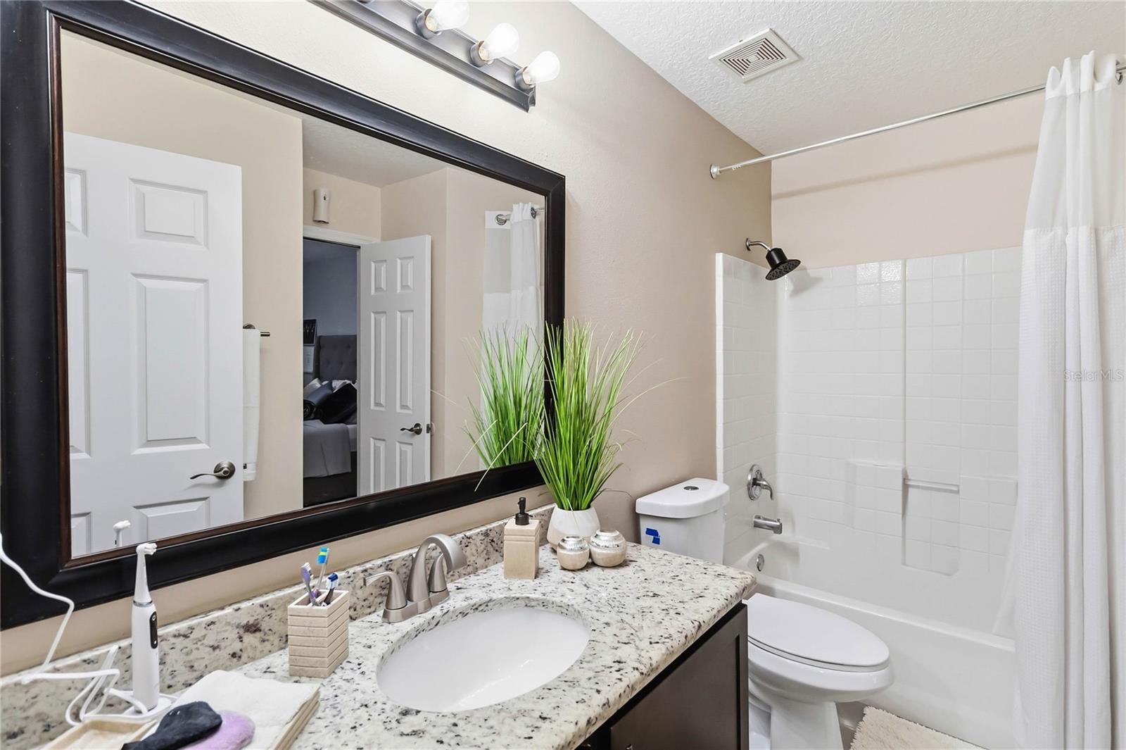 1120 N FAIRWAY DR, APOPKA, FL, 32712