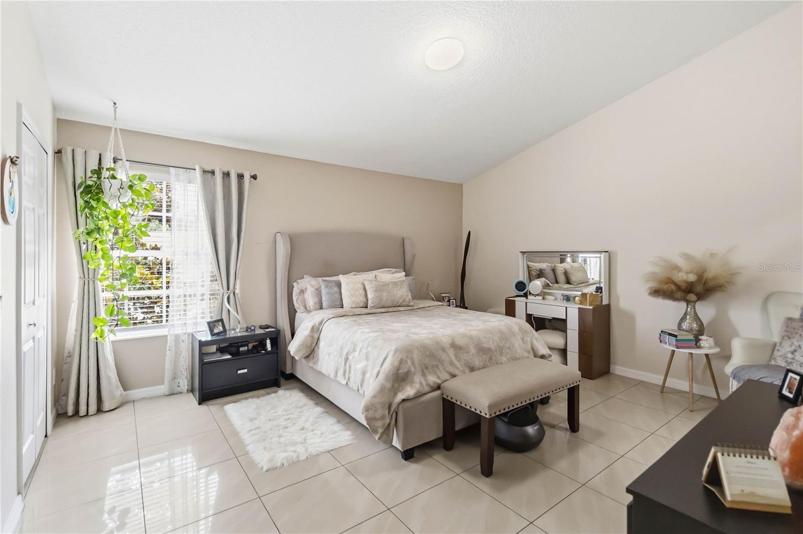 1120 N FAIRWAY DR, APOPKA, FL, 32712