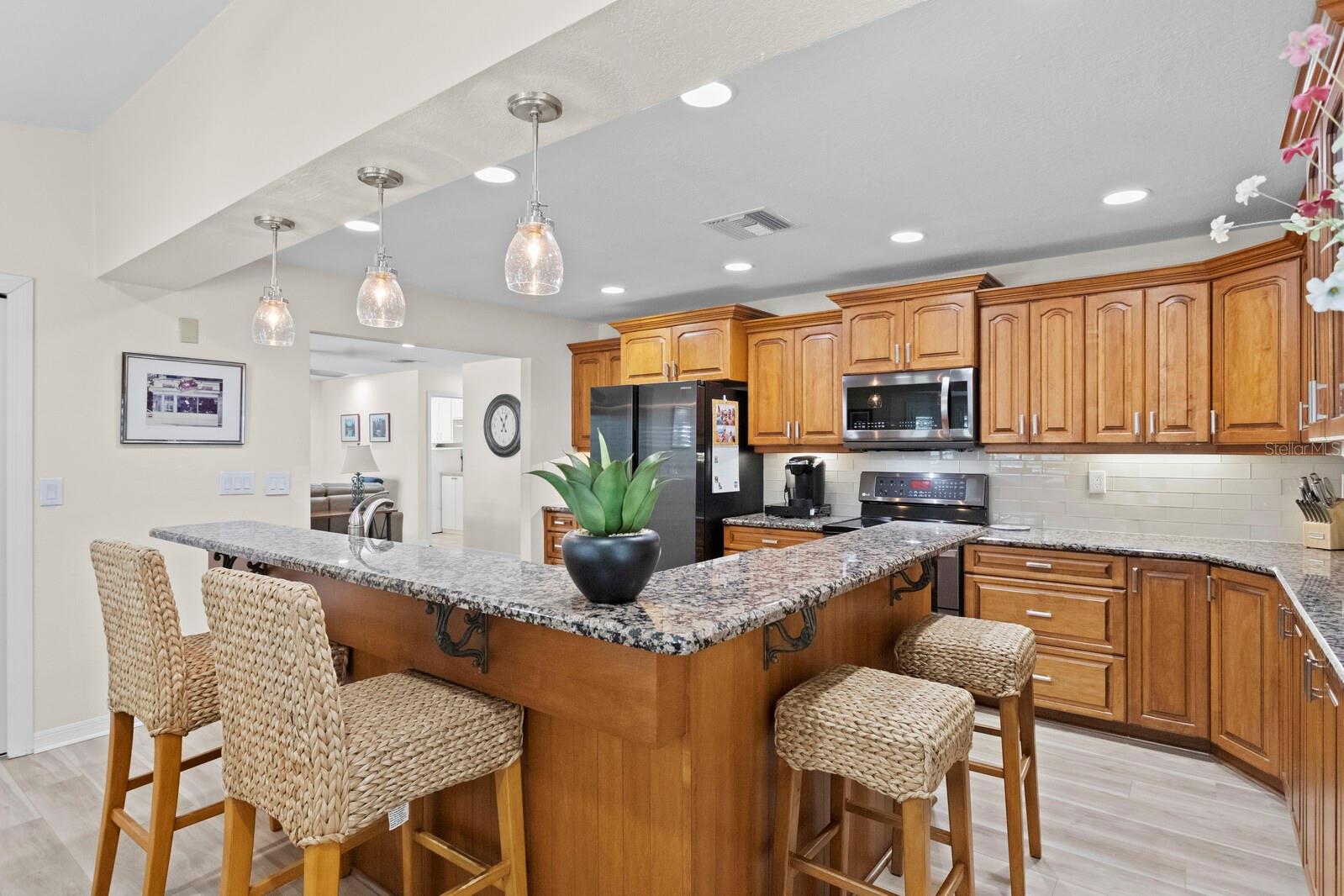1107 GLENN LN, SAFETY HARBOR, FL, 34695