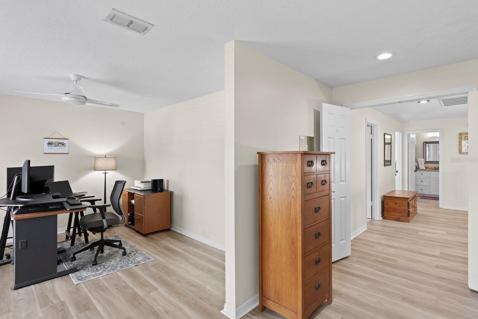 1107 GLENN LN, SAFETY HARBOR, FL, 34695