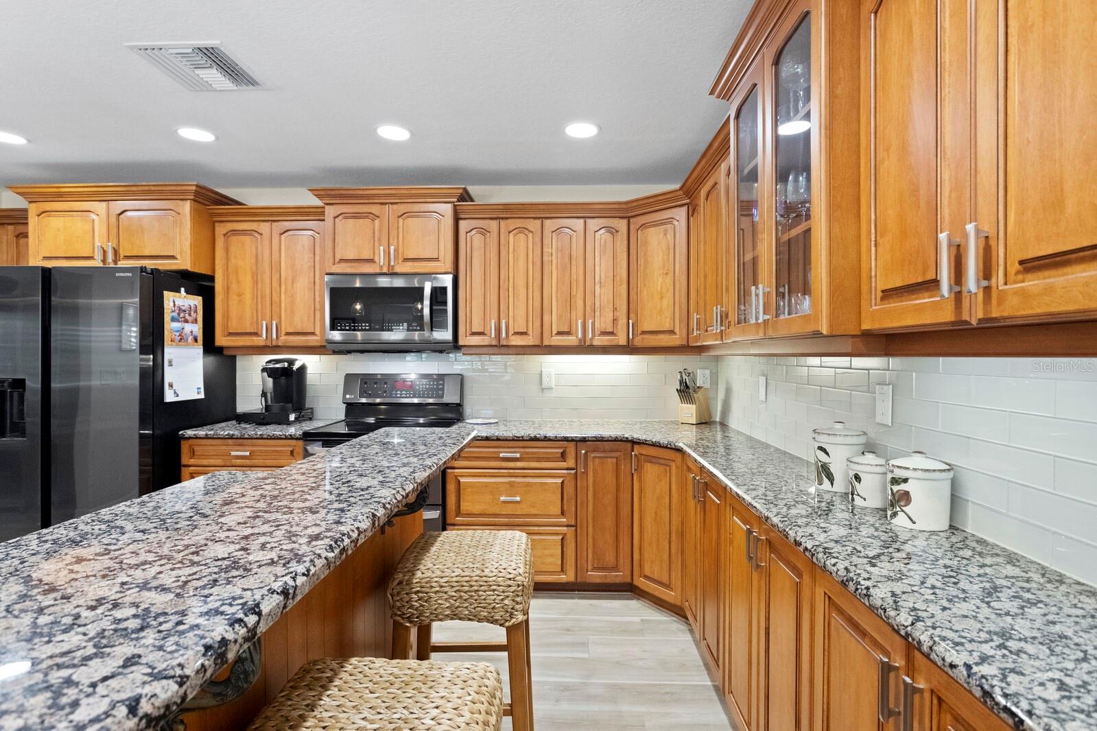 1107 GLENN LN, SAFETY HARBOR, FL, 34695