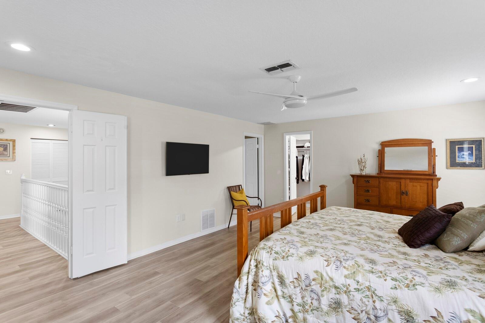 1107 GLENN LN, SAFETY HARBOR, FL, 34695