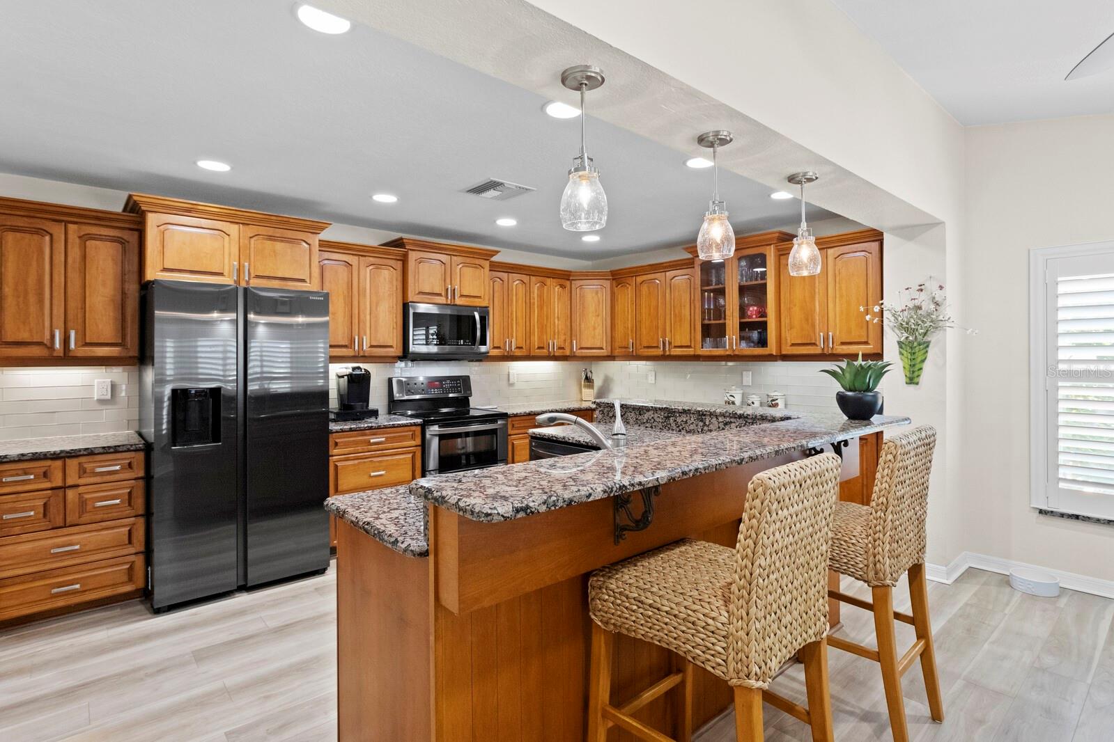 1107 GLENN LN, SAFETY HARBOR, FL, 34695