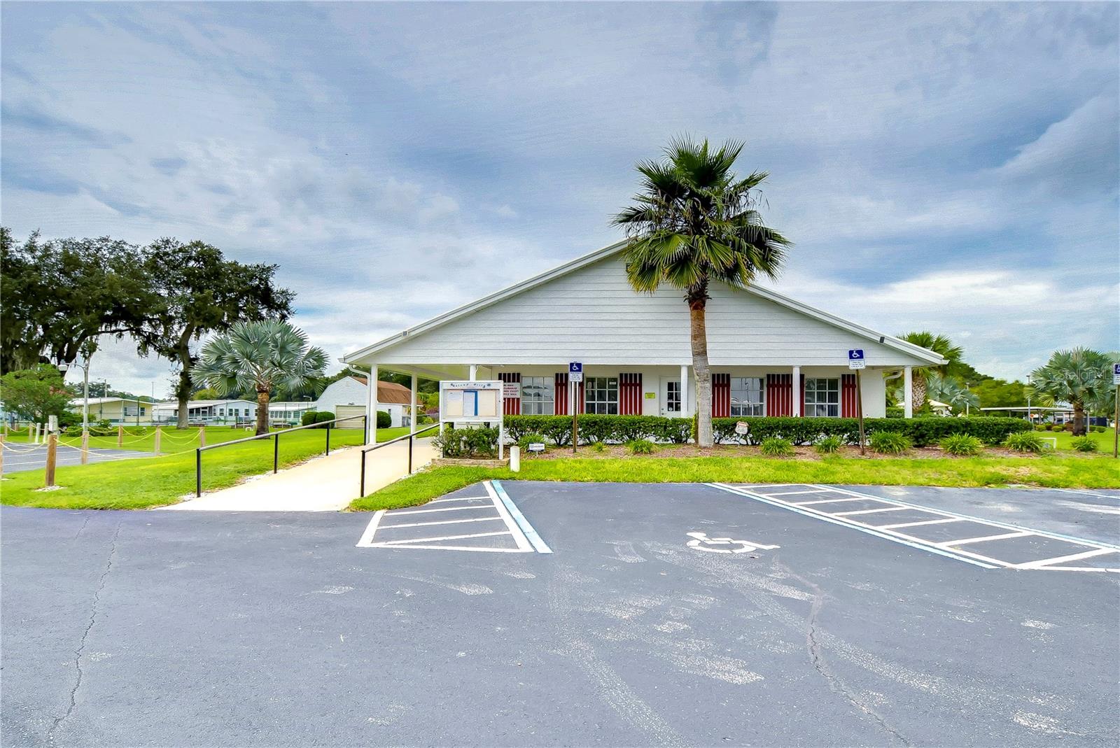 35123 COLONY HILLS DR, ZEPHYRHILLS, FL, 33541