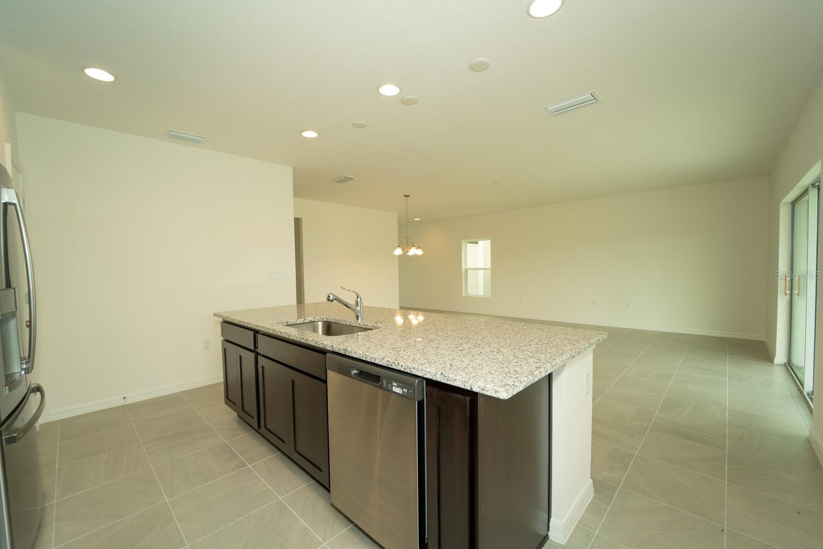 1673 SWAN SWIM DR, DAVENPORT, FL, 33837