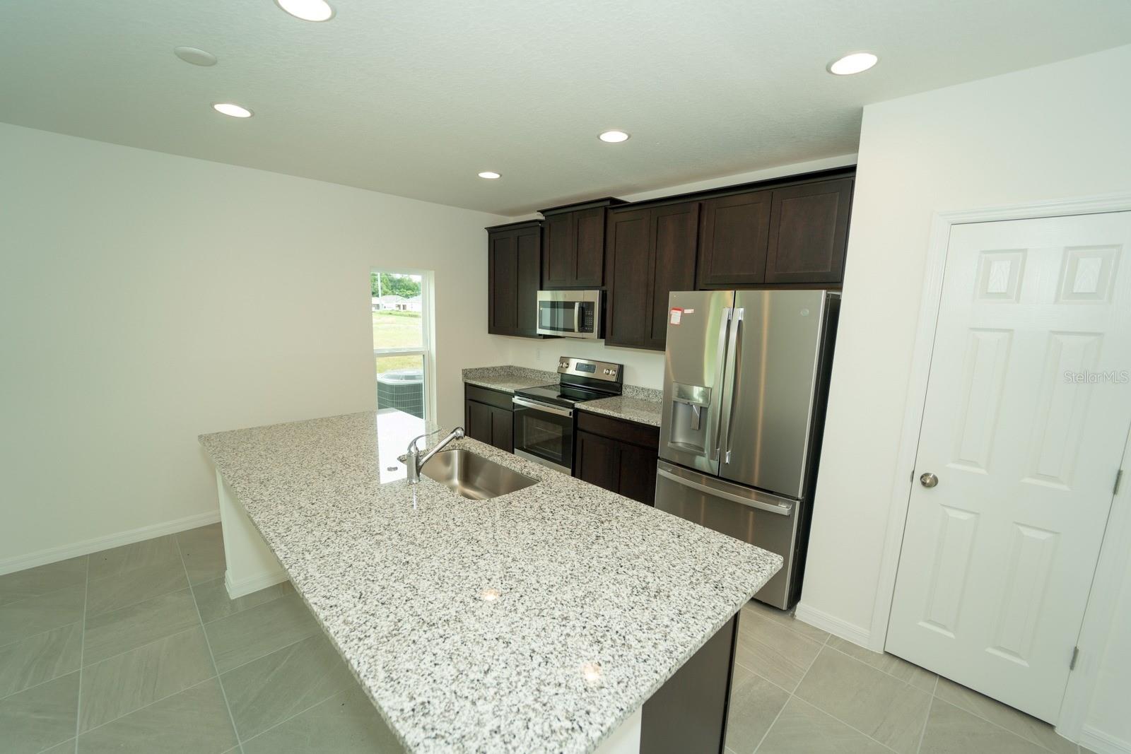 1673 SWAN SWIM DR, DAVENPORT, FL, 33837