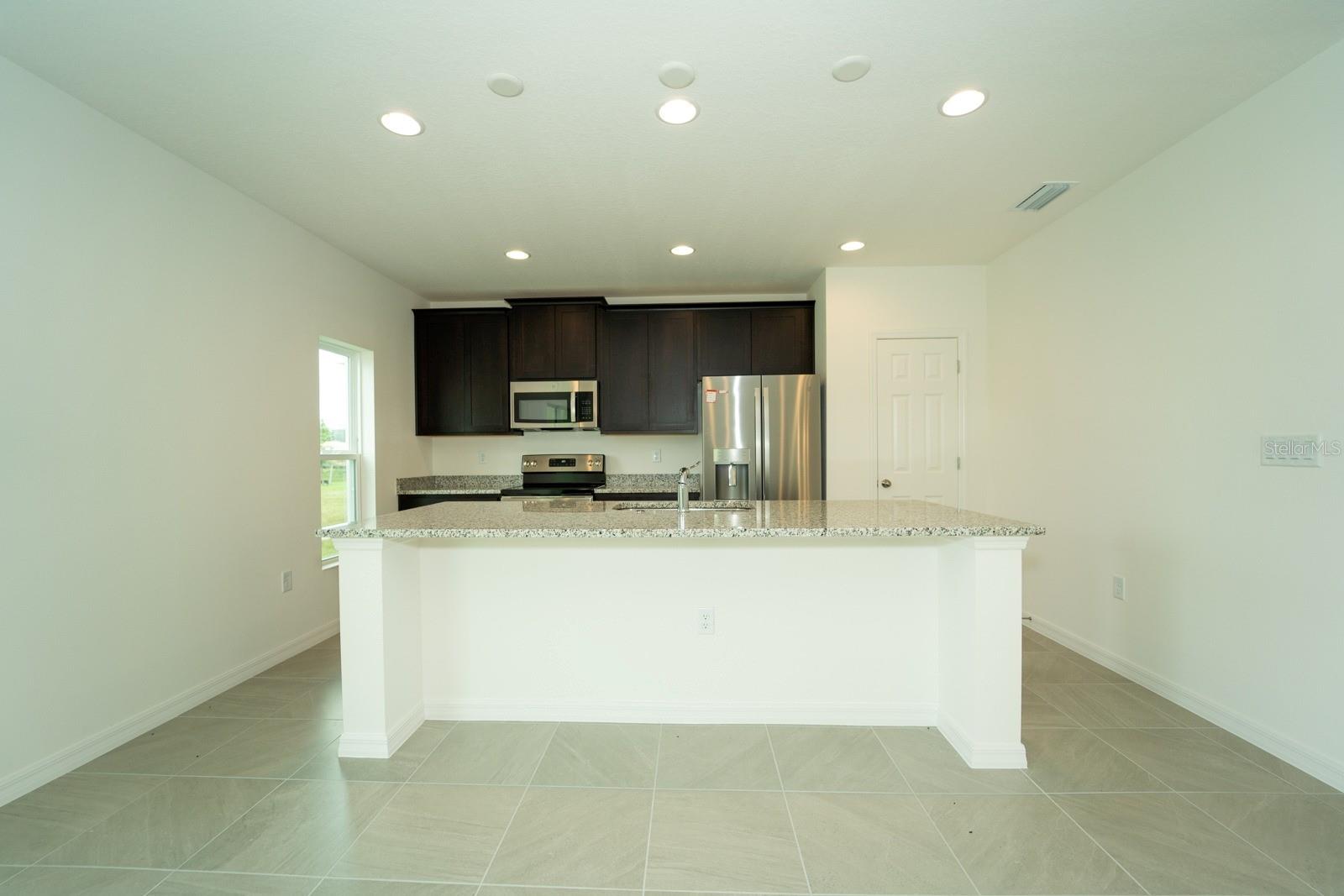 1673 SWAN SWIM DR, DAVENPORT, FL, 33837