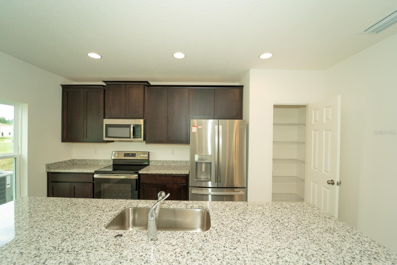 1673 SWAN SWIM DR, DAVENPORT, FL, 33837