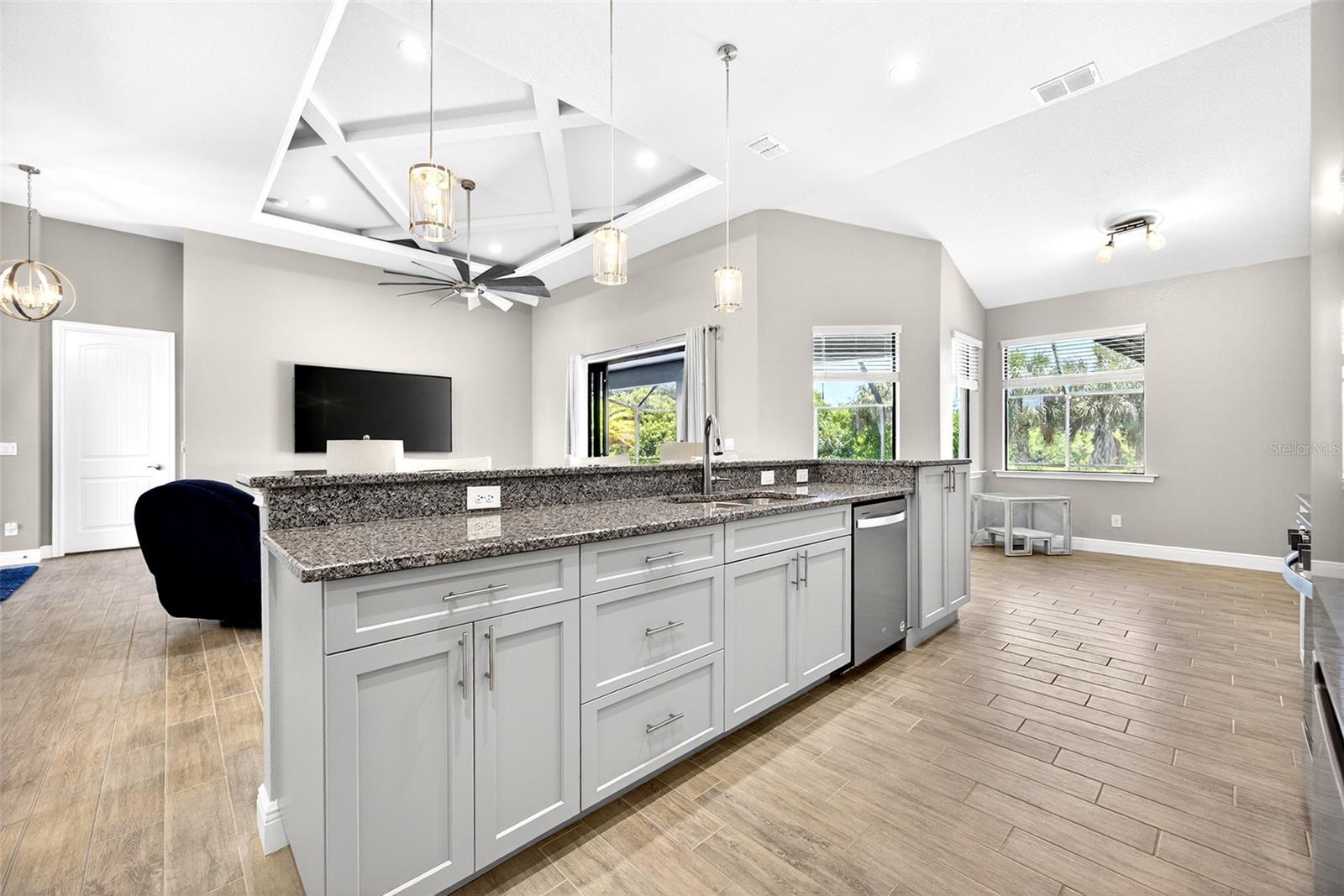 16 TOURNAMENT RD, ROTONDA WEST, FL, 33947