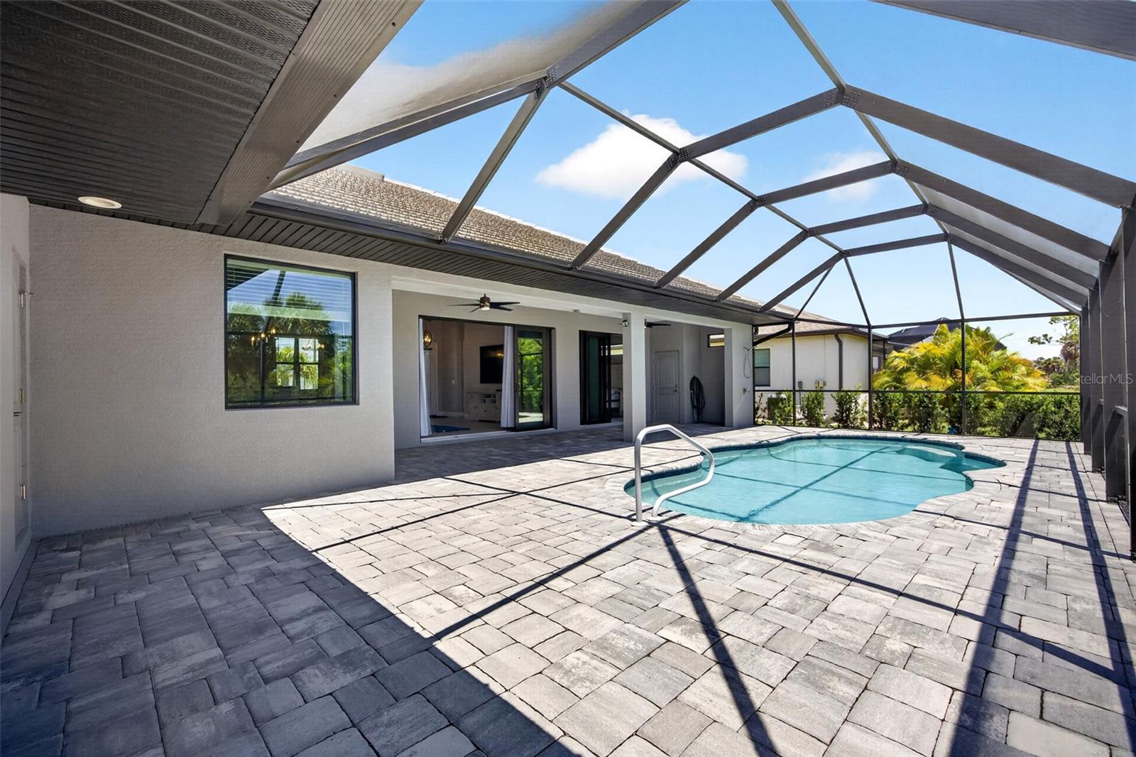 16 TOURNAMENT RD, ROTONDA WEST, FL, 33947