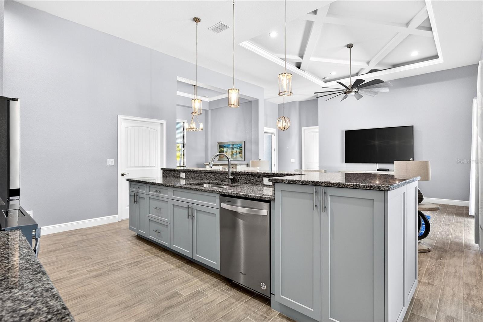 16 TOURNAMENT RD, ROTONDA WEST, FL, 33947