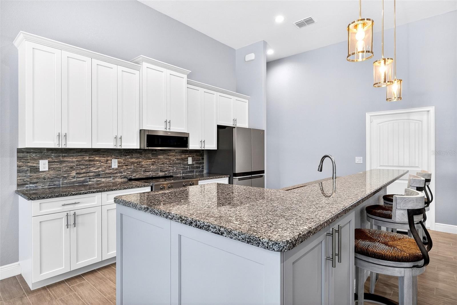 16 TOURNAMENT RD, ROTONDA WEST, FL, 33947