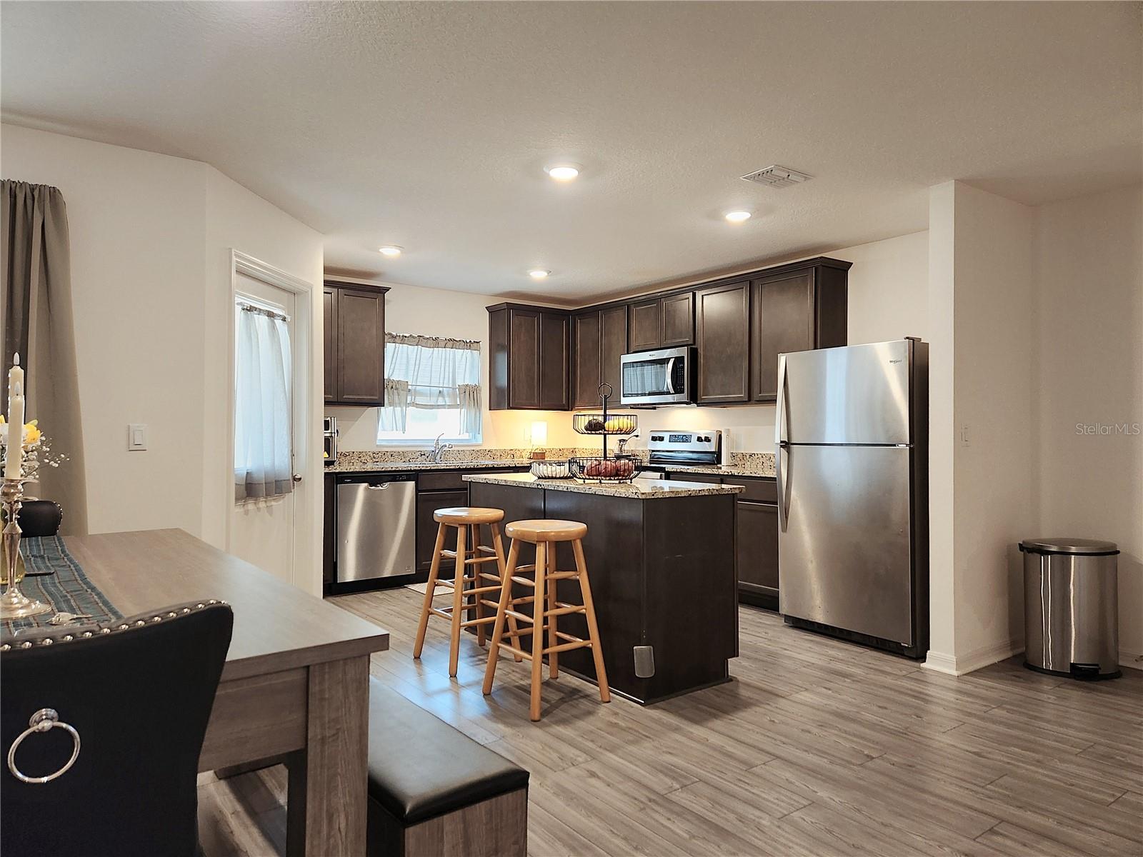 1679 WYNFORD CIR, TAVARES, FL, 32778