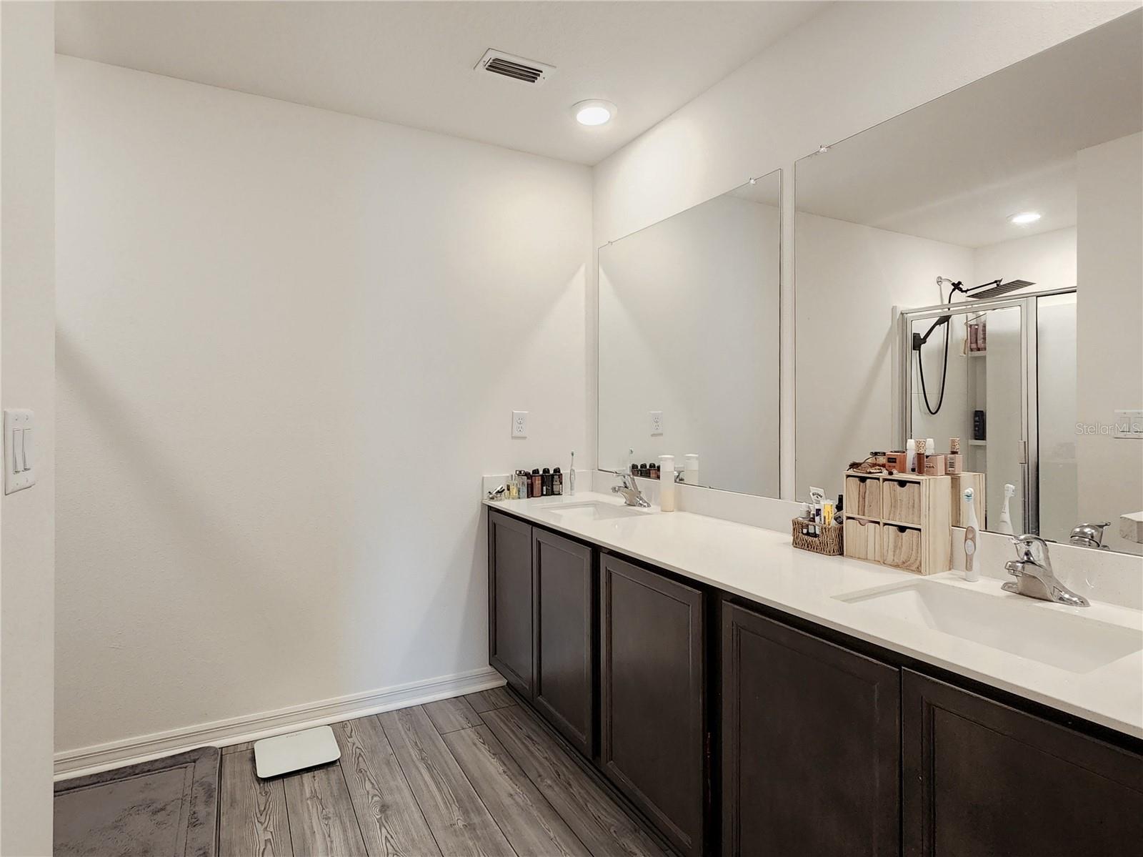 1679 WYNFORD CIR, TAVARES, FL, 32778