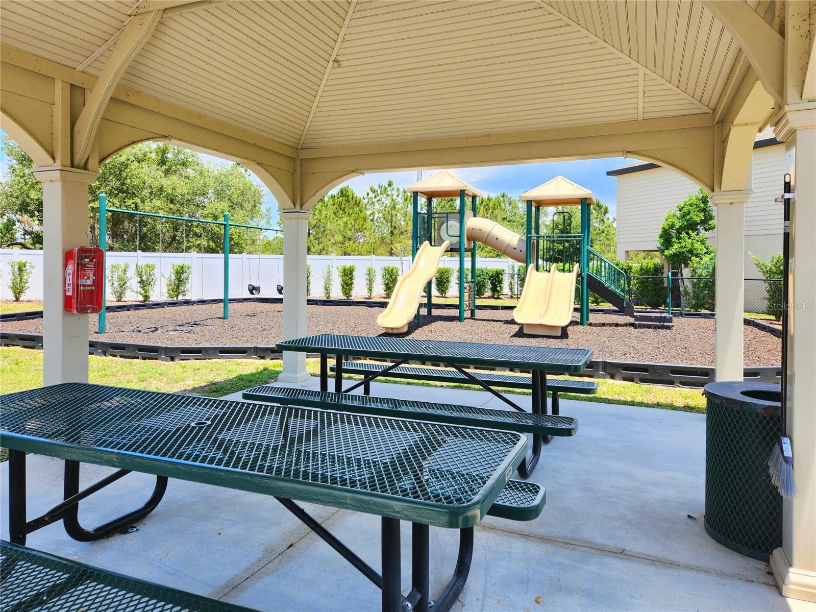 1679 WYNFORD CIR, TAVARES, FL, 32778