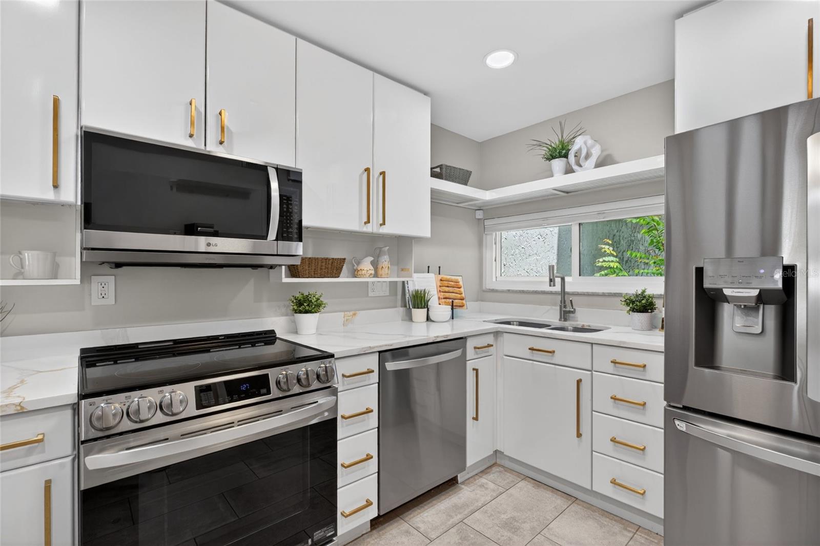 4203 FAIRWAY RUN, TAMPA, FL, 33618