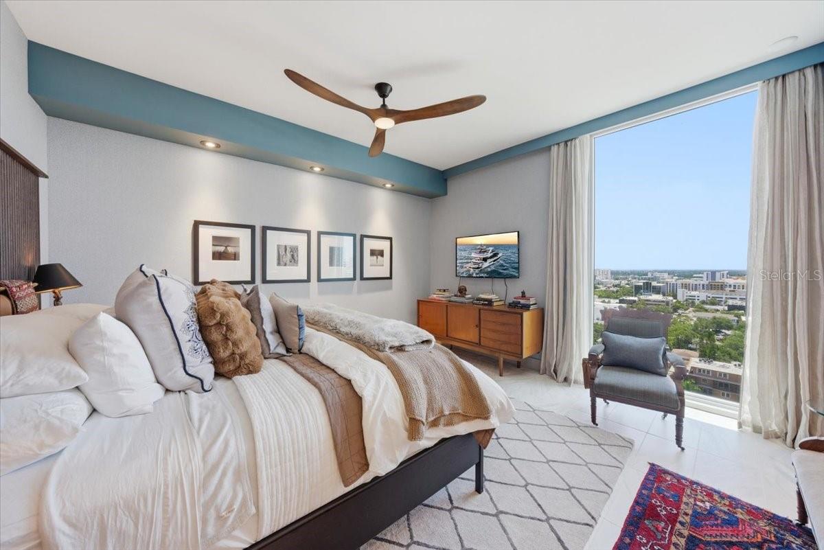 777 3RD AVE N #1606, ST PETERSBURG, FL, 33701