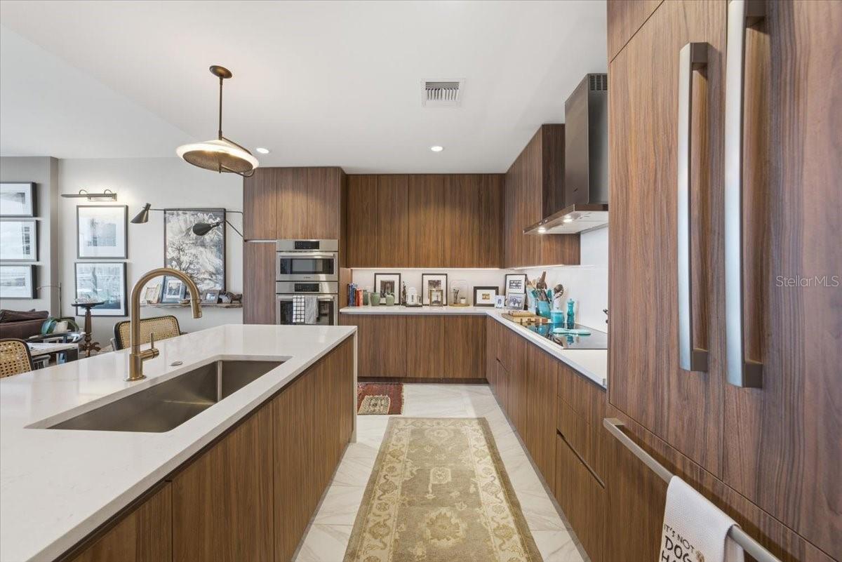 777 3RD AVE N #1606, ST PETERSBURG, FL, 33701