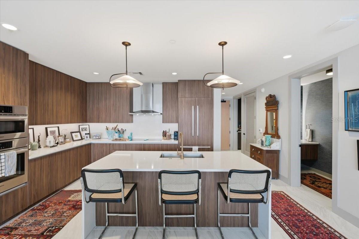 777 3RD AVE N #1606, ST PETERSBURG, FL, 33701