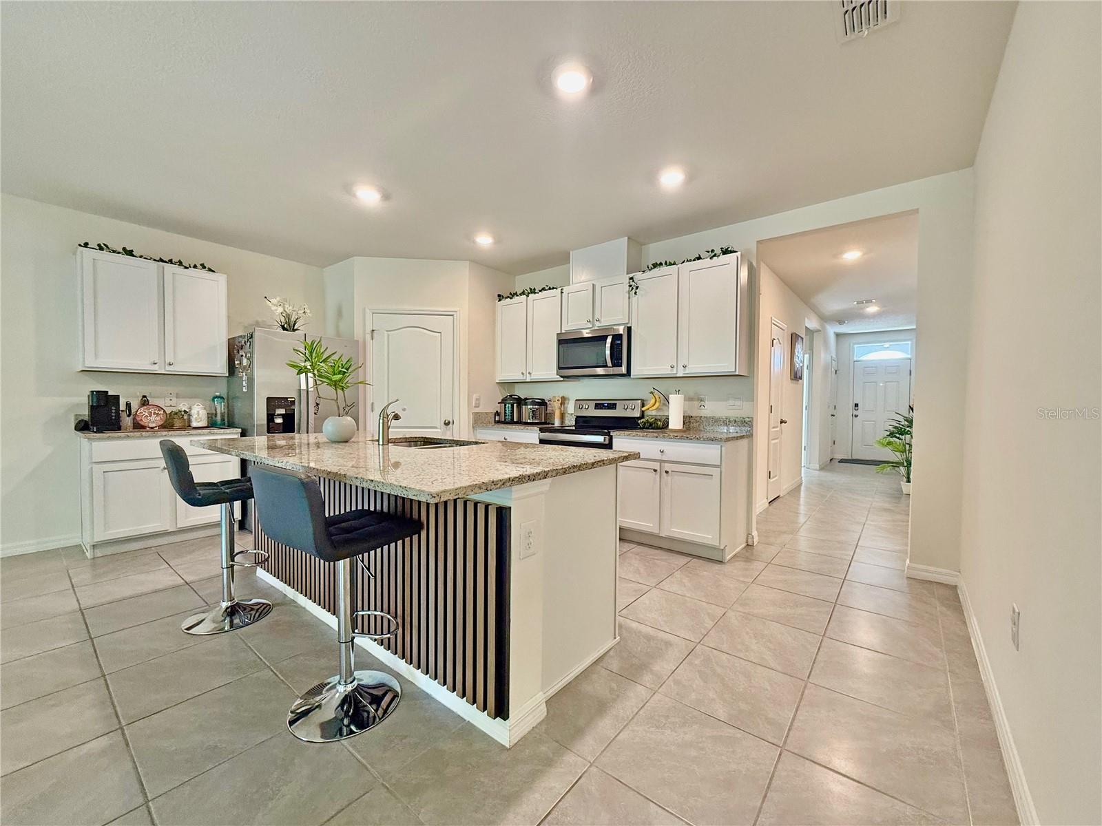 2033 E GLORIA DR, DELTONA, FL, 32725
