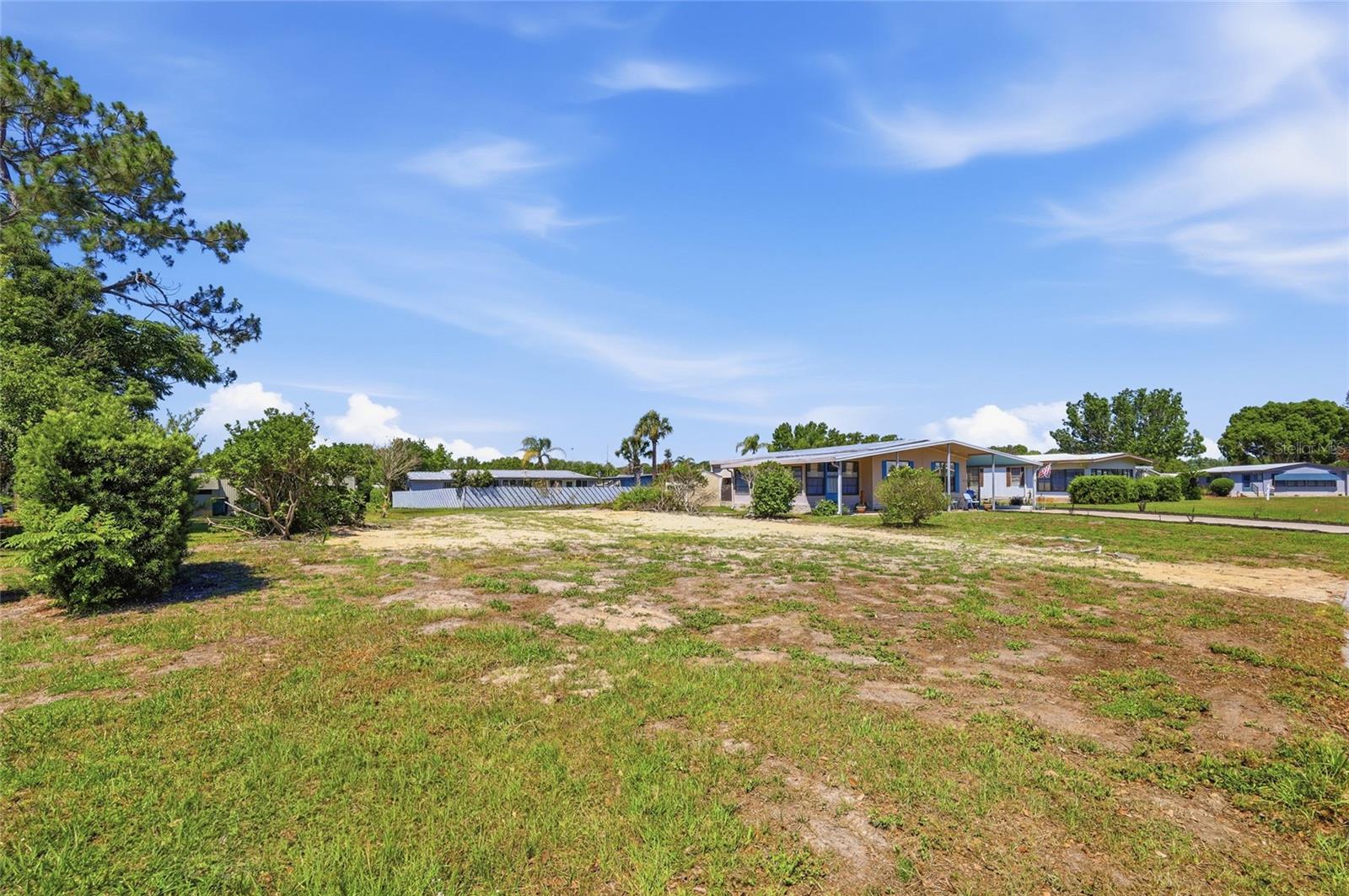 1223 NASSAU CIR, TAVARES, FL, 32778
