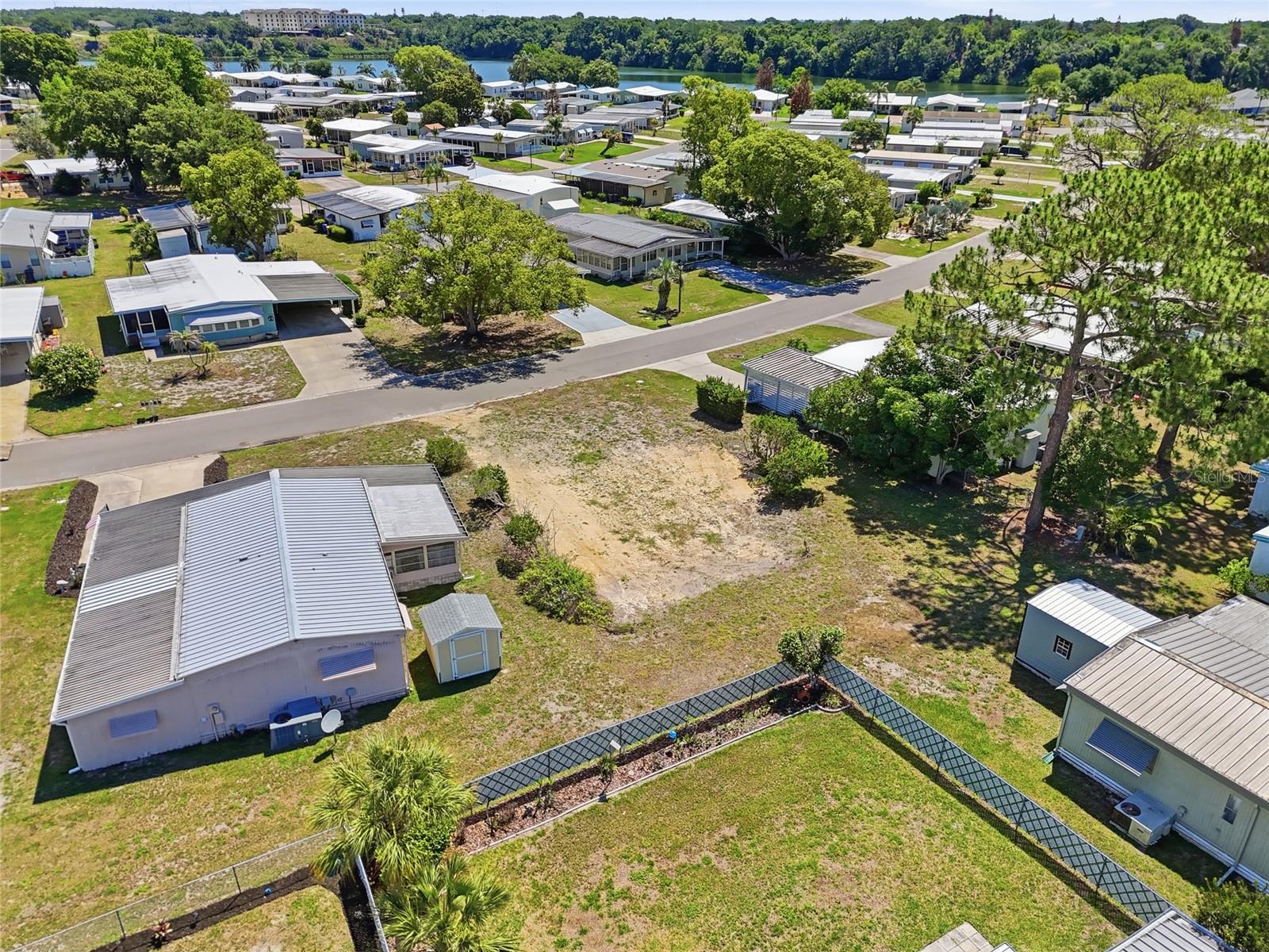 1223 NASSAU CIR, TAVARES, FL, 32778