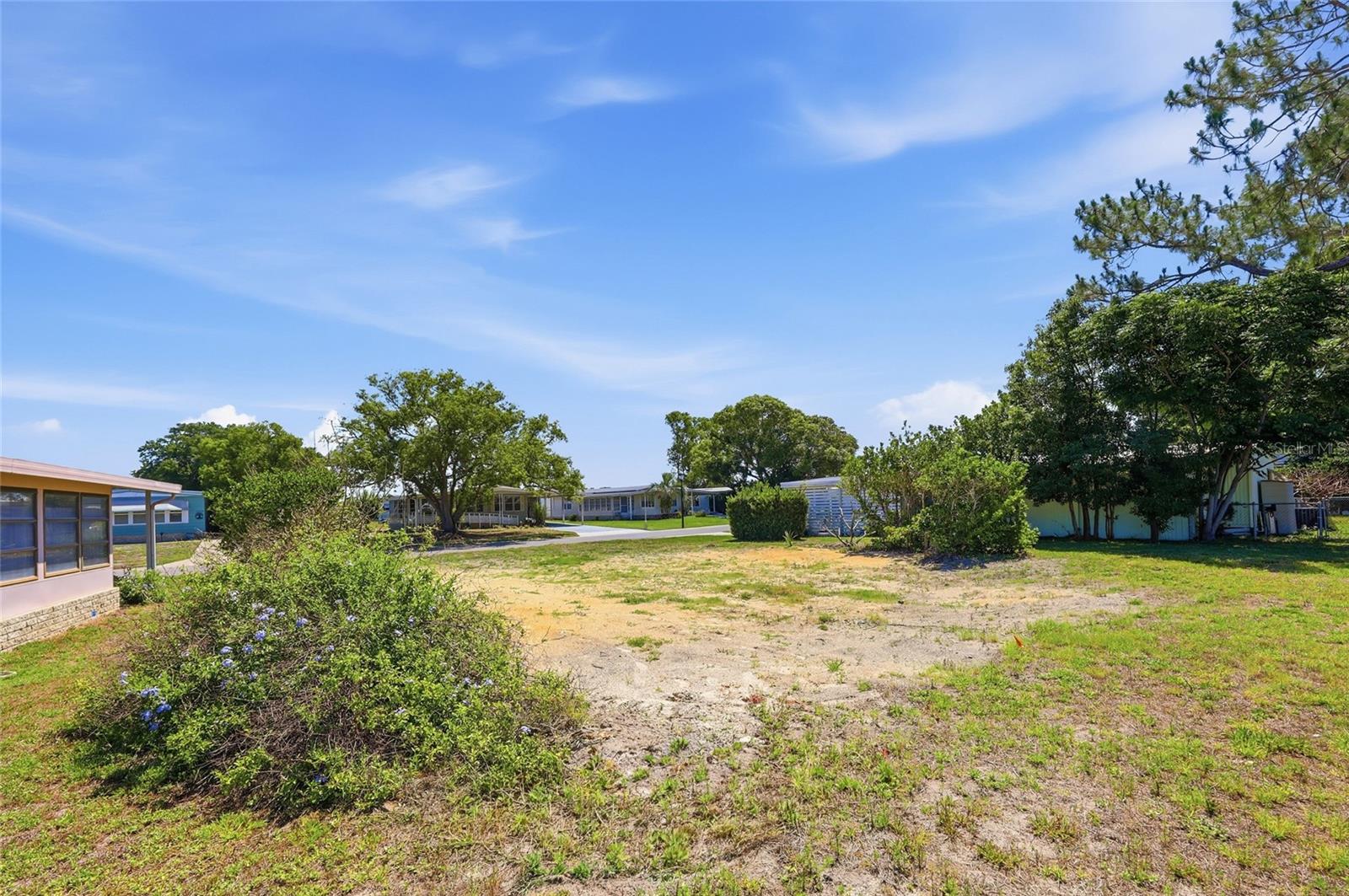 1223 NASSAU CIR, TAVARES, FL, 32778