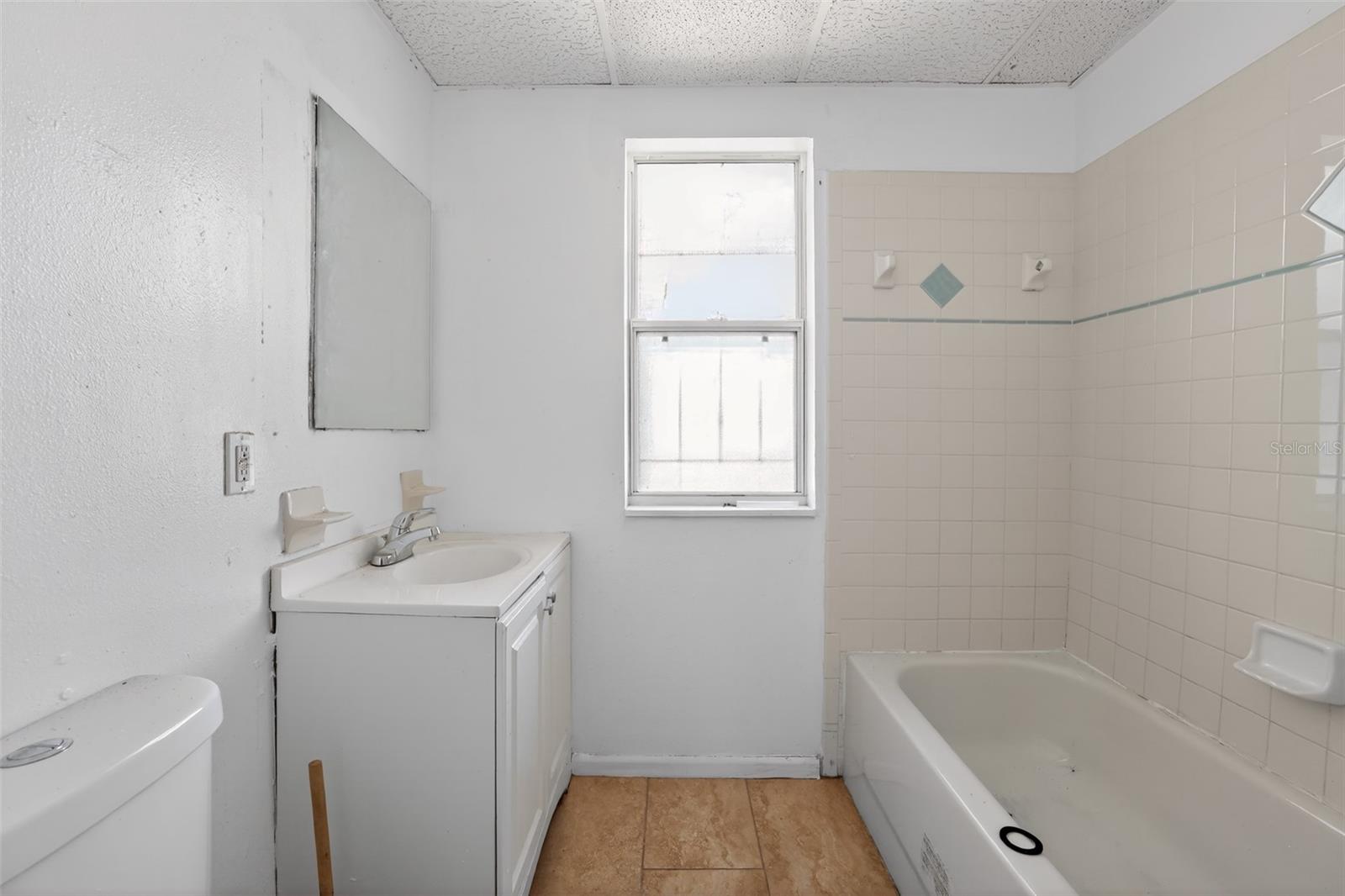 1903 W SAINT JOSEPH ST, TAMPA, FL, 33607