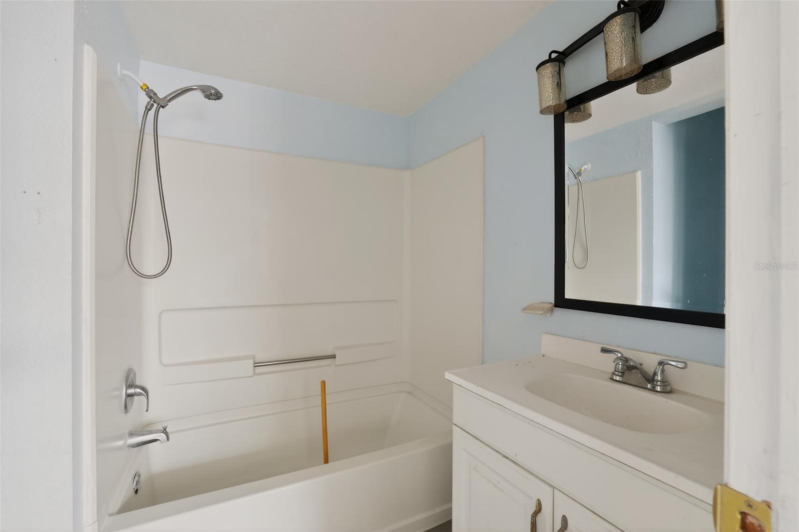 1903 W SAINT JOSEPH ST, TAMPA, FL, 33607