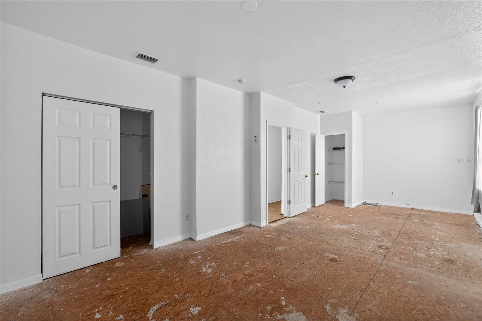 1903 W SAINT JOSEPH ST, TAMPA, FL, 33607
